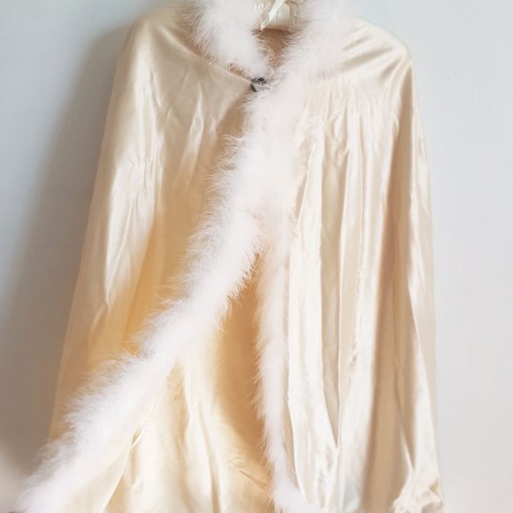 Vintage Satin and Feather Cape, Vintage White Fur Wedding Stole, Fur Shawl - Picture 3 of 7